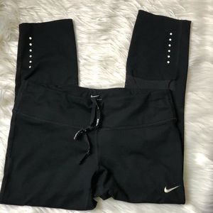 Nike women black capris size M